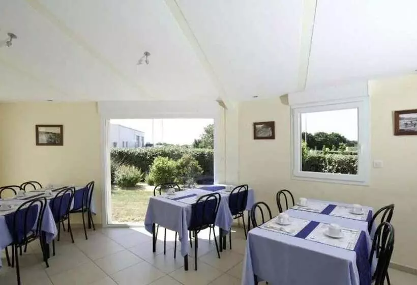 Отель Hôtel Estuaire