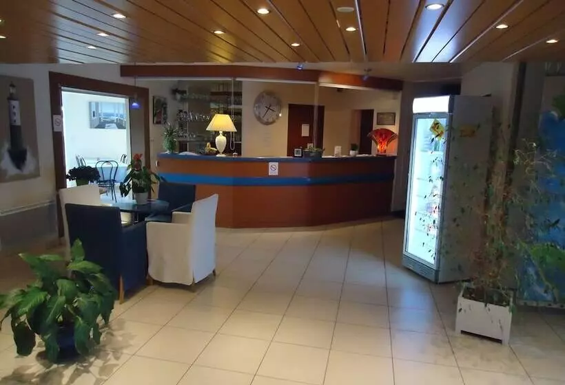 Отель Hôtel Estuaire