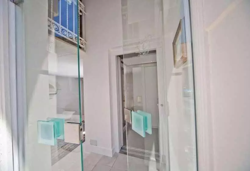 Отель La Settima Luna