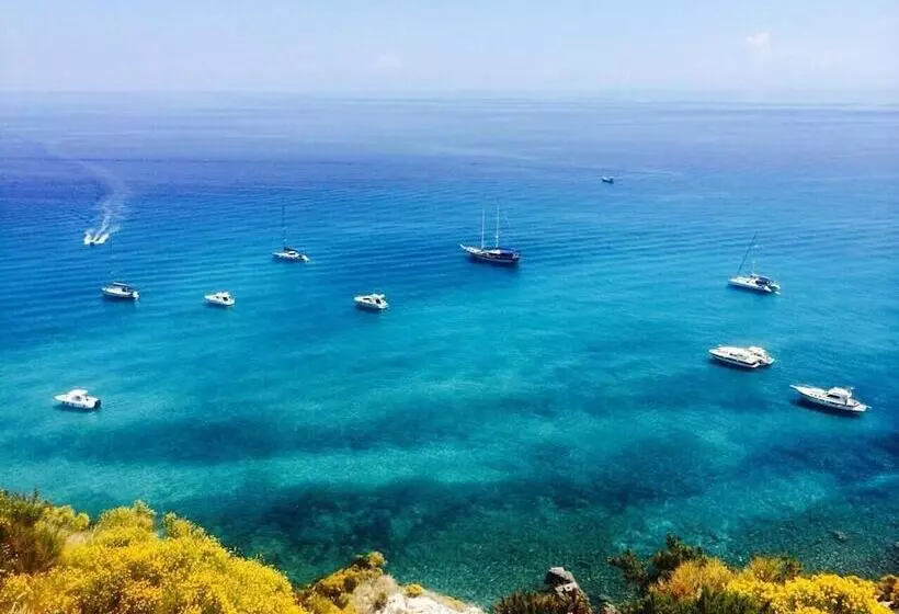 Отель La Settima Luna