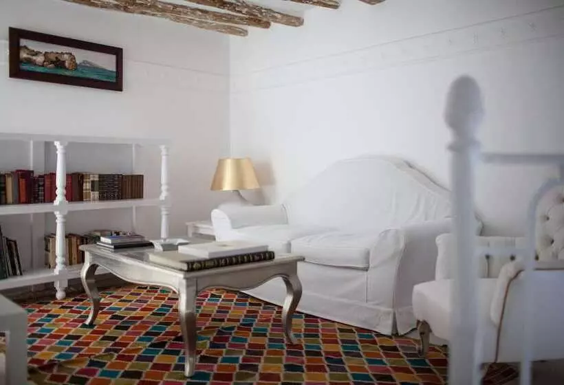 Отель La Settima Luna