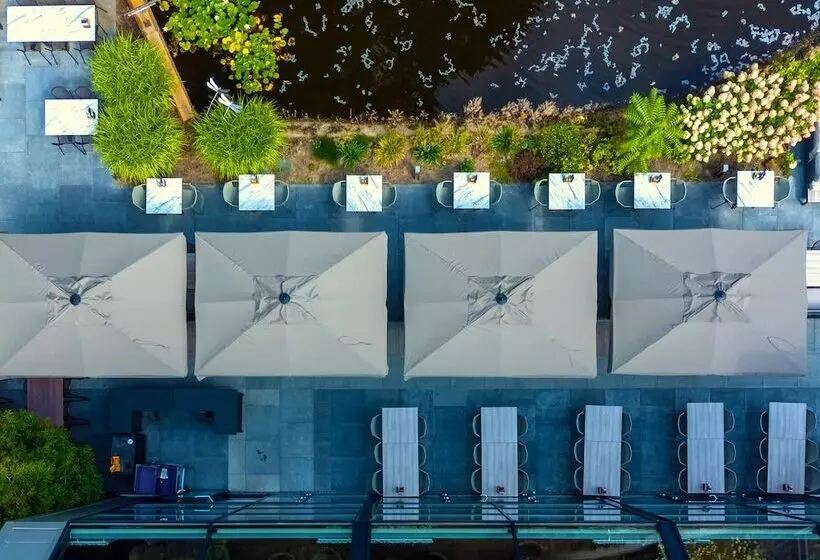 Отель Landgoed Zonheuvel