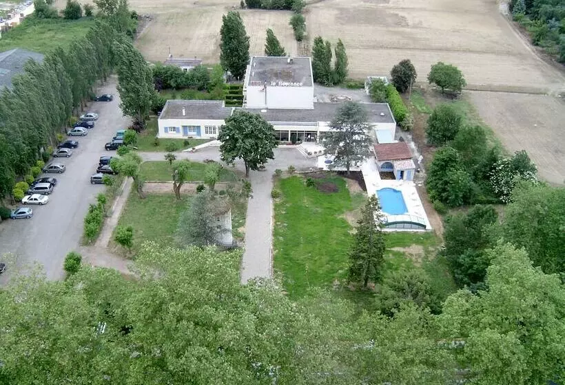 فندق Logis Hôtel & Restaurant Le Fleurance