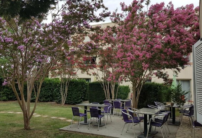 酒店 Logis Hôtel & Restaurant Le Fleurance