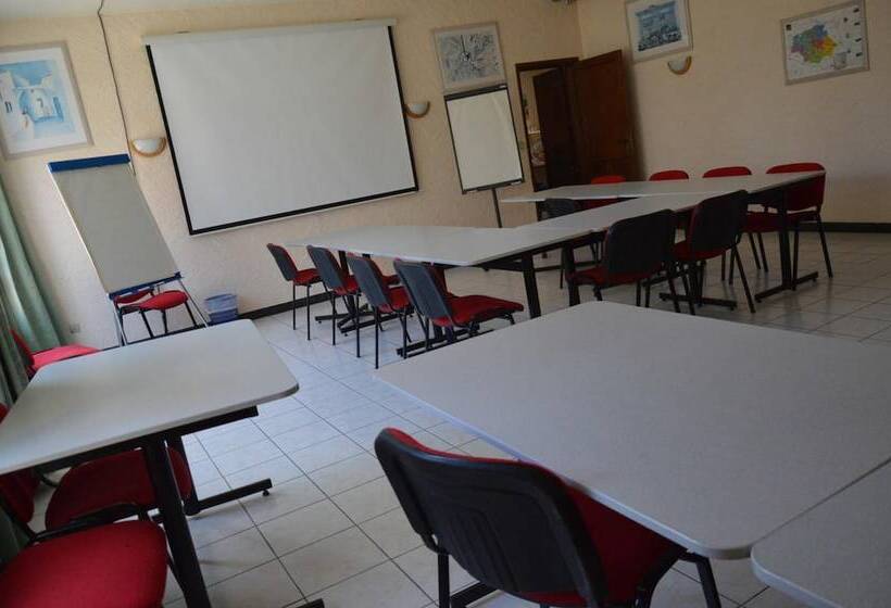 酒店 Logis Hôtel & Restaurant Le Fleurance