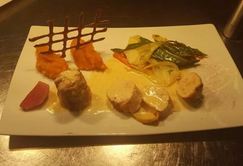 فندق Logis Hôtel & Restaurant Le Fleurance