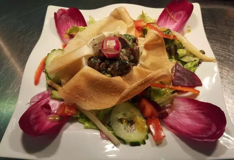 فندق Logis Hôtel & Restaurant Le Fleurance