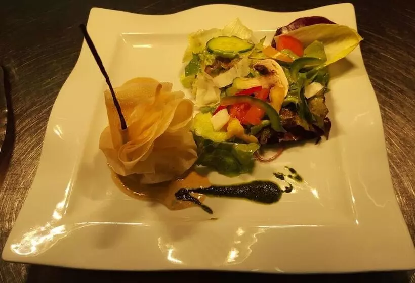 فندق Logis Hôtel & Restaurant Le Fleurance