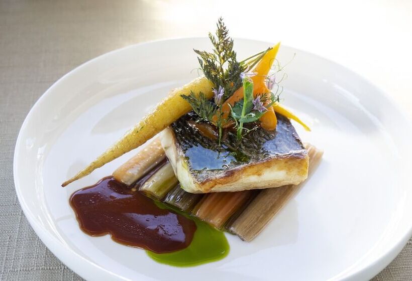 בית מלון כפרי Logis Hôtellerie Les Brisants , Restaurant J M Perochon