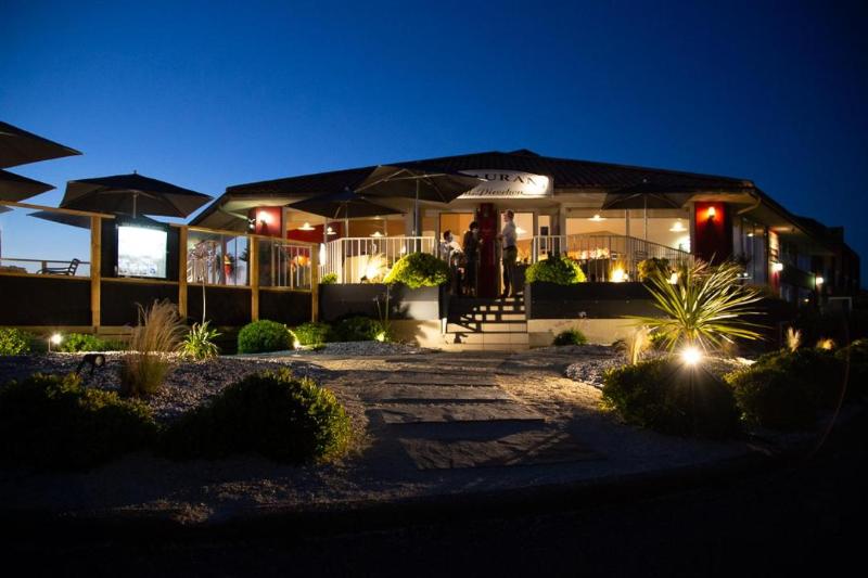 בית מלון כפרי Logis Hôtellerie Les Brisants , Restaurant J M Perochon