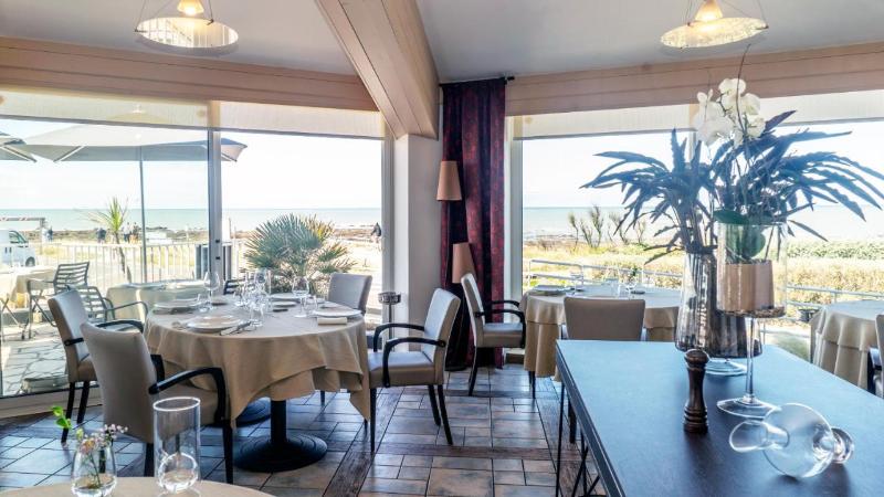 בית מלון כפרי Logis Hôtellerie Les Brisants , Restaurant J M Perochon