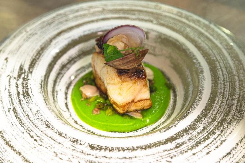 בית מלון כפרי Logis Hôtellerie Les Brisants , Restaurant J M Perochon