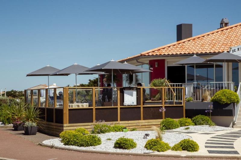 בית מלון כפרי Logis Hôtellerie Les Brisants , Restaurant J M Perochon