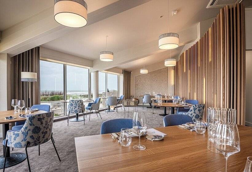 בית מלון כפרי Logis Hôtellerie Les Brisants , Restaurant J M Perochon