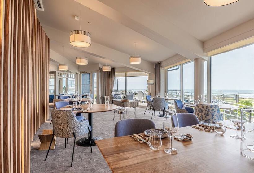 בית מלון כפרי Logis Hôtellerie Les Brisants , Restaurant J M Perochon