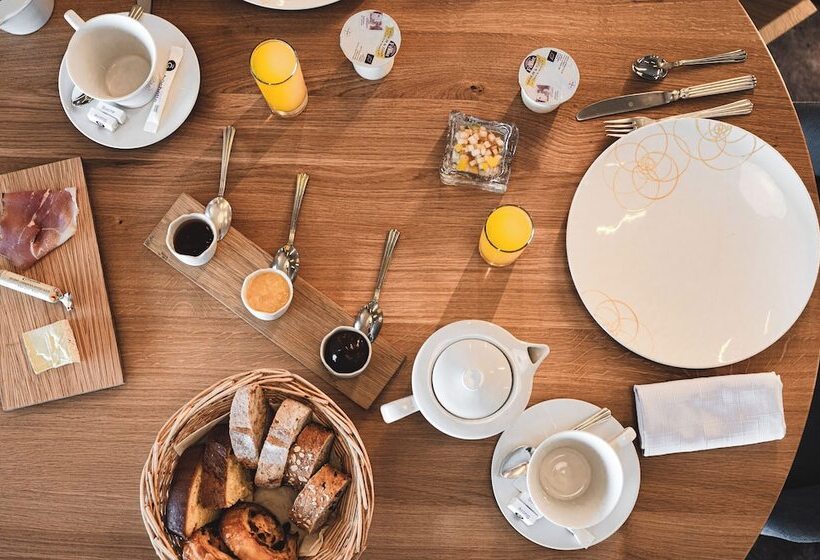 בית מלון כפרי Logis Hôtellerie Les Brisants , Restaurant J M Perochon