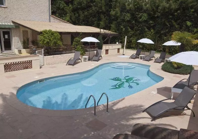 Отель Les Oliviers