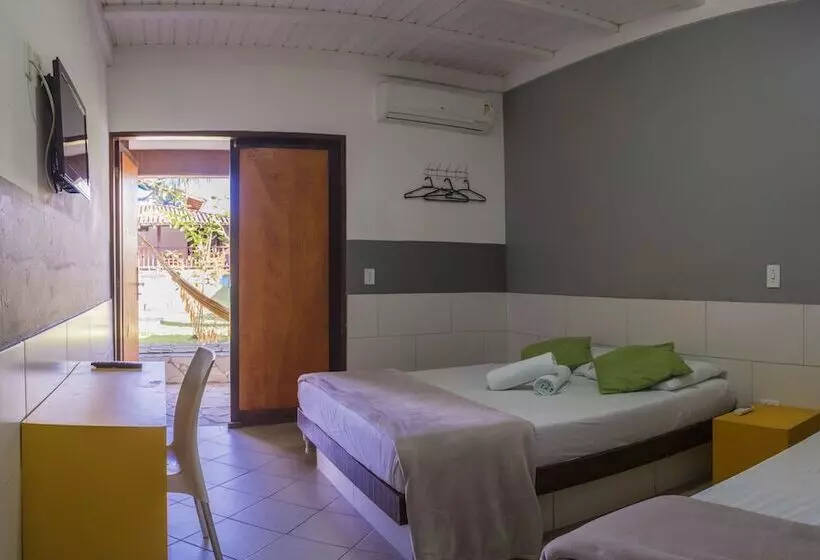 ホテル Pousada Tubes Hostel