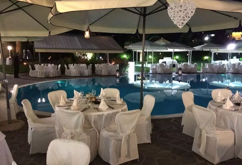 ホテル Ristorante Dragonara