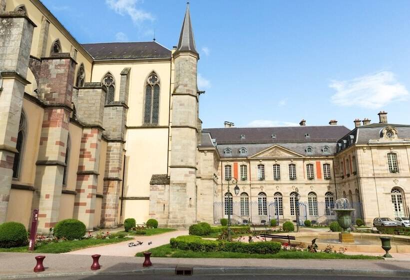 酒店 The Originals Access, Hôtel Arum, Remiremont