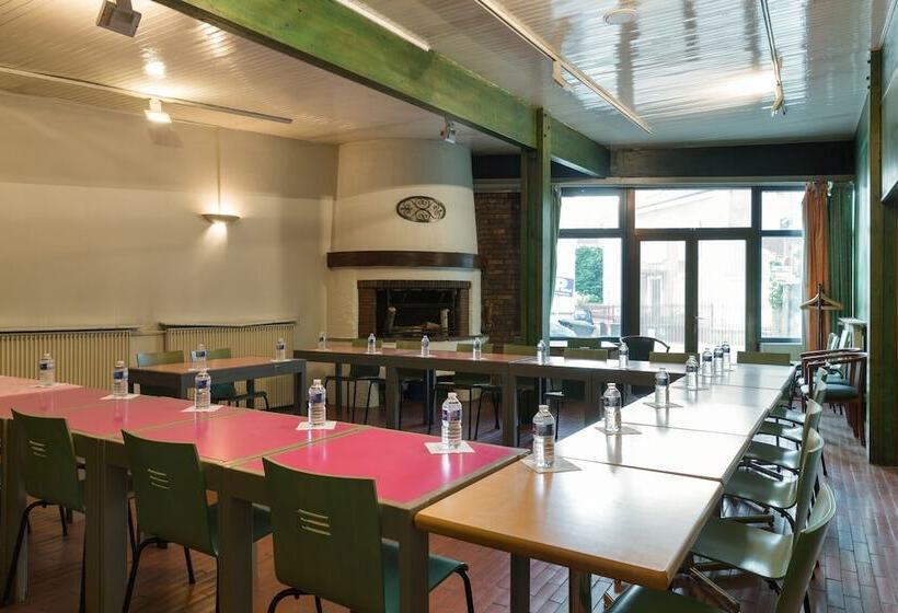 酒店 The Originals Access, Hôtel Arum, Remiremont