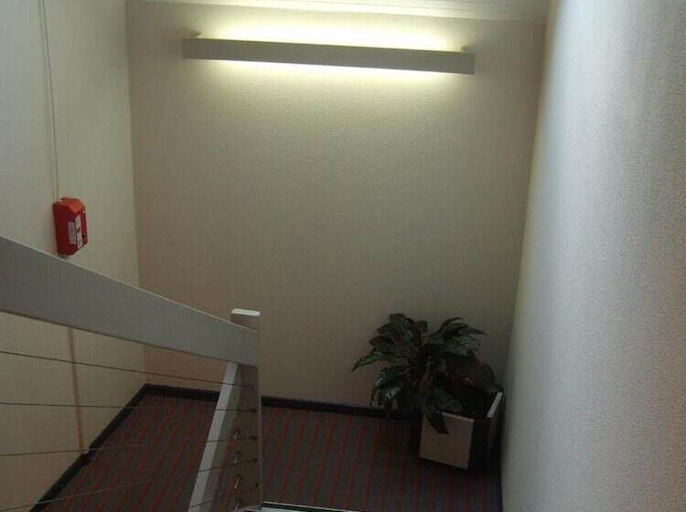 酒店 The Originals Access, Hôtel Arum, Remiremont