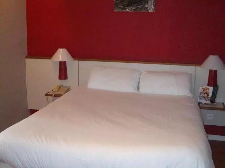 هتل The Originals Access, Hôtel Arum, Remiremont