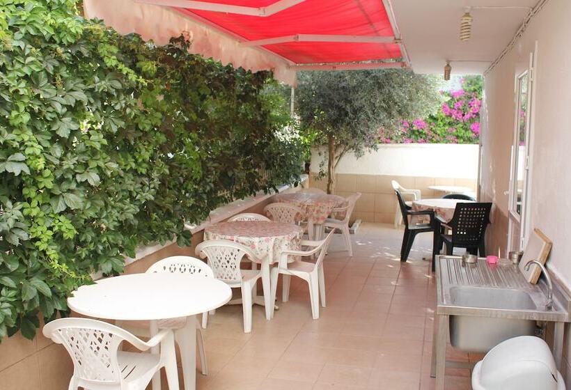 מוטל özge Pansiyon   Hostel