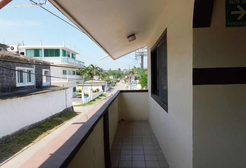 Отель Casa De Huespedes Nayomi By Rotamundos