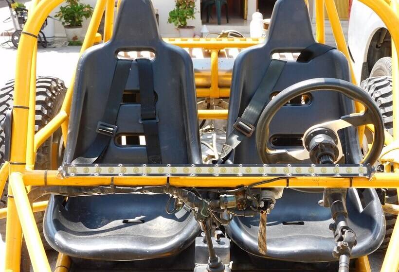 Отель Casa De Huespedes Nayomi By Rotamundos