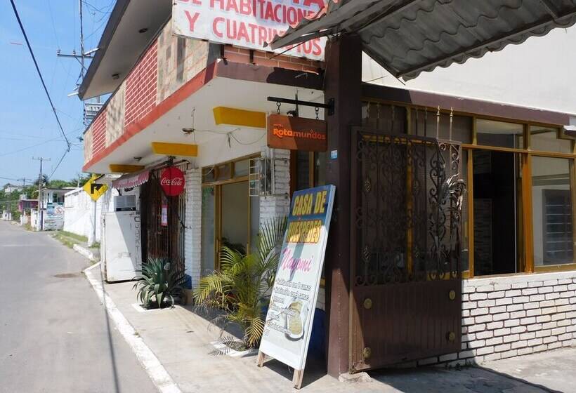 Отель Casa De Huespedes Nayomi By Rotamundos