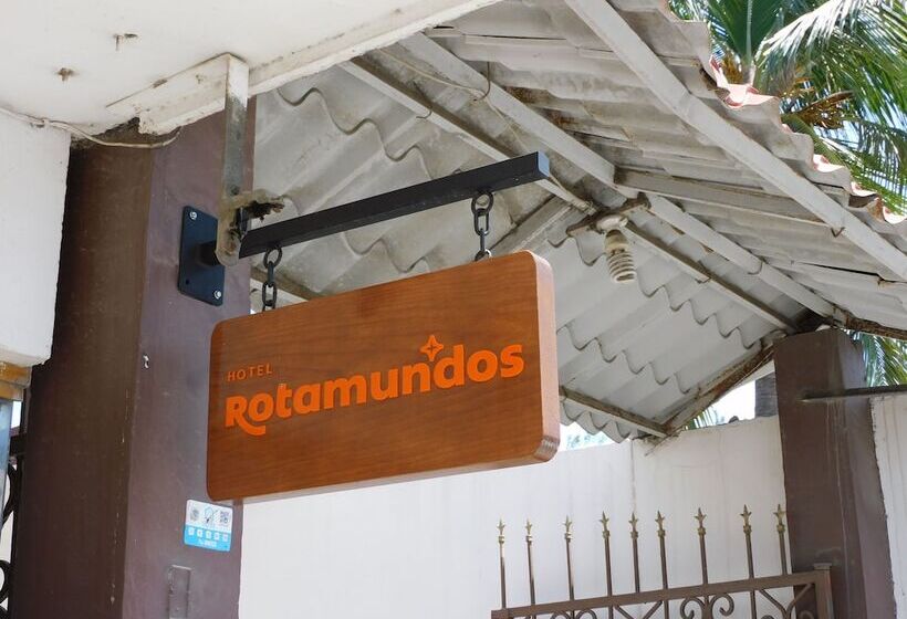 Отель Casa De Huespedes Nayomi By Rotamundos