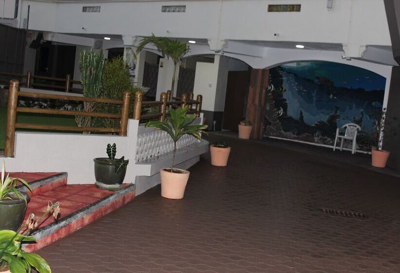 پانسیون Sikamifer Tourist Resort