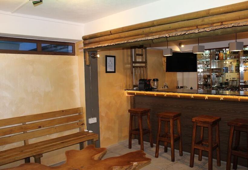 پانسیون Sikamifer Tourist Resort