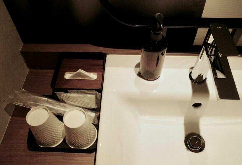 هتل The Lively Honmachi Osaka / Vacation Stay 76685