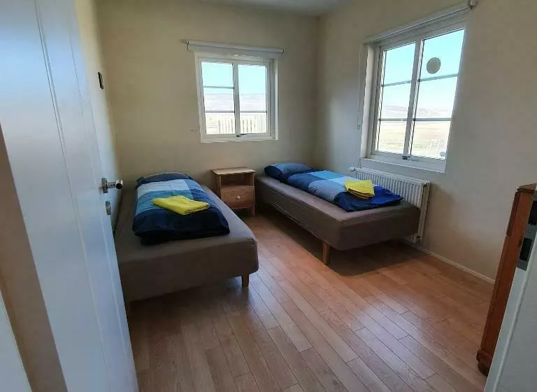 پانسیون Hvammur 2 Guesthouse Red House