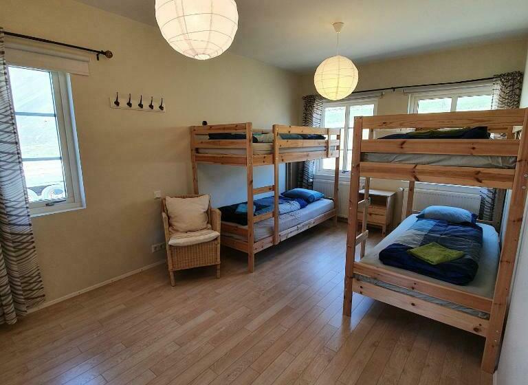 پانسیون Hvammur 2 Guesthouse Red House