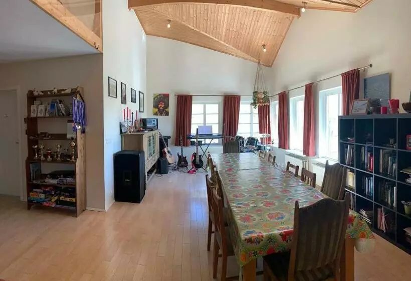 پانسیون Hvammur 2 Guesthouse Red House