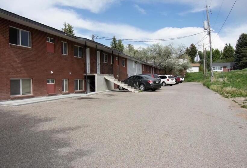 The Palace At Kingston East