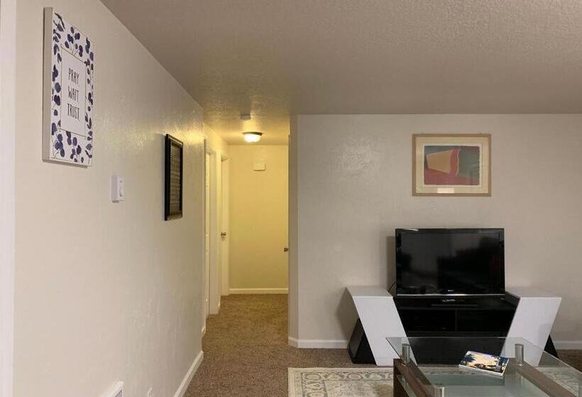 The Palace At Kingston East