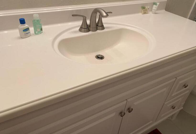 The Palace At Kingston East