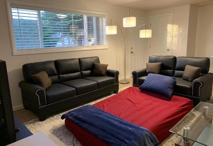 The Palace At Kingston East