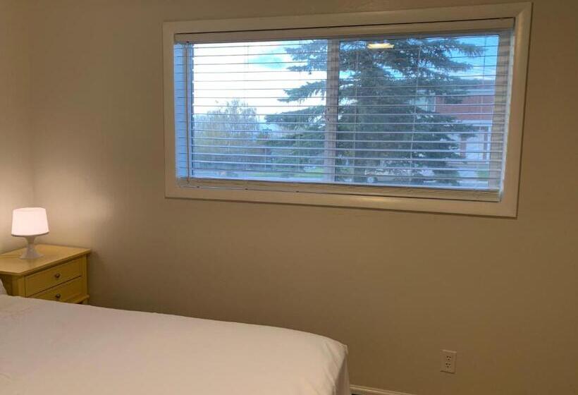 The Palace At Kingston East