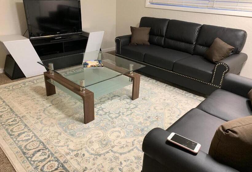 The Palace At Kingston East