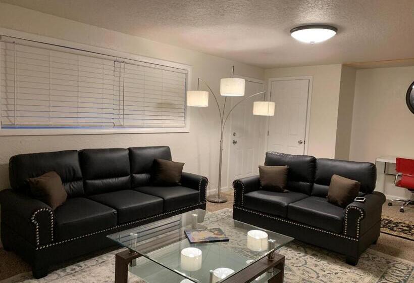 The Palace At Kingston East