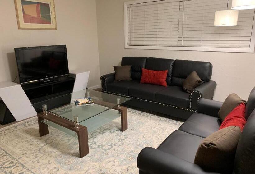 The Palace At Kingston East