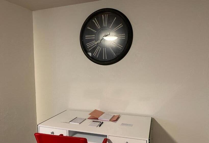 The Palace At Kingston East