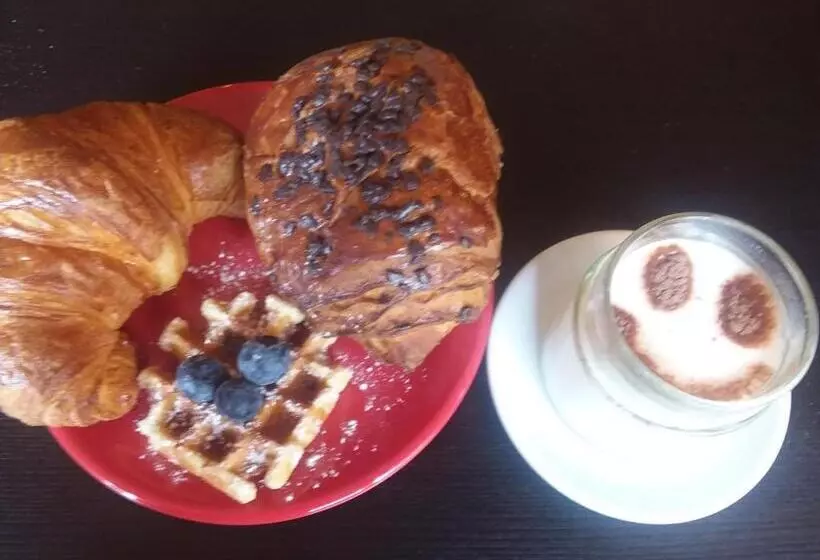 Aamiaismajoitus (B&B) Orange House