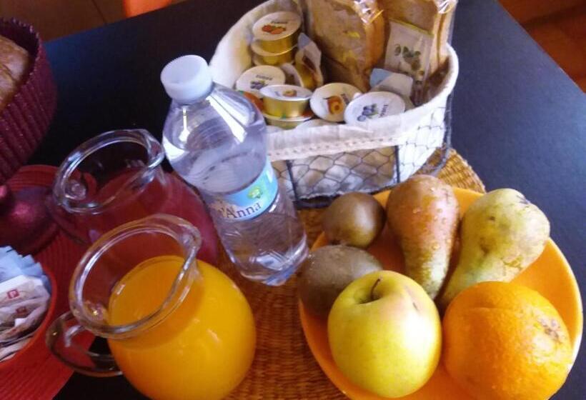 ベッドアンドブレックファースト Orange House