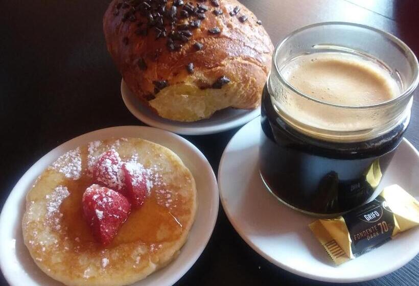 ベッドアンドブレックファースト Orange House